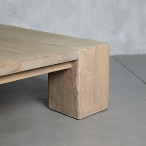 Mesa de Centro Macizo