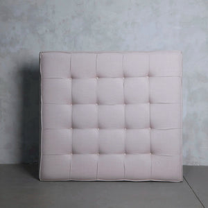 Respaldo de cama 1.50 x 1.40 capitoné gris