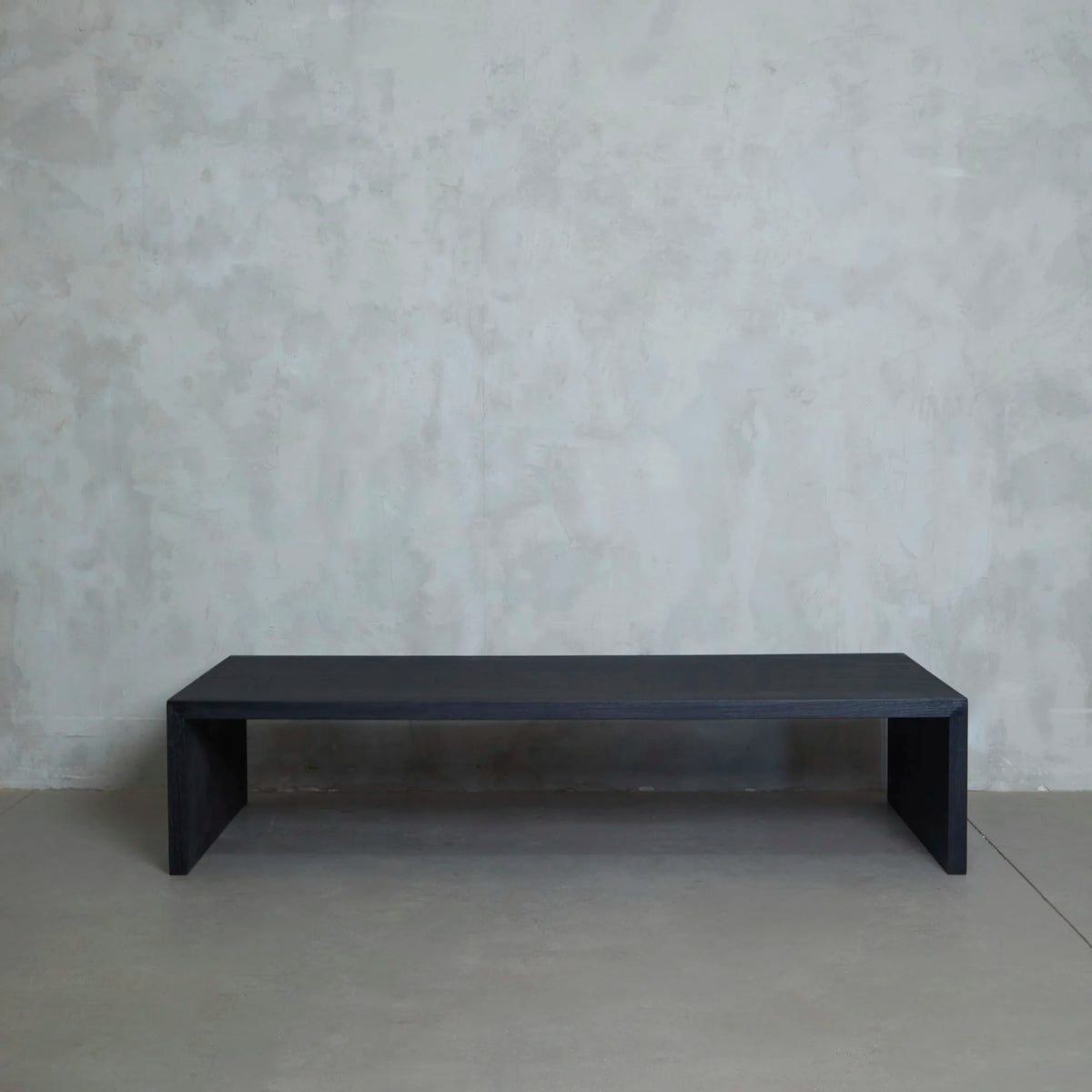 MESA CENTRO CORCHETE NEGRA