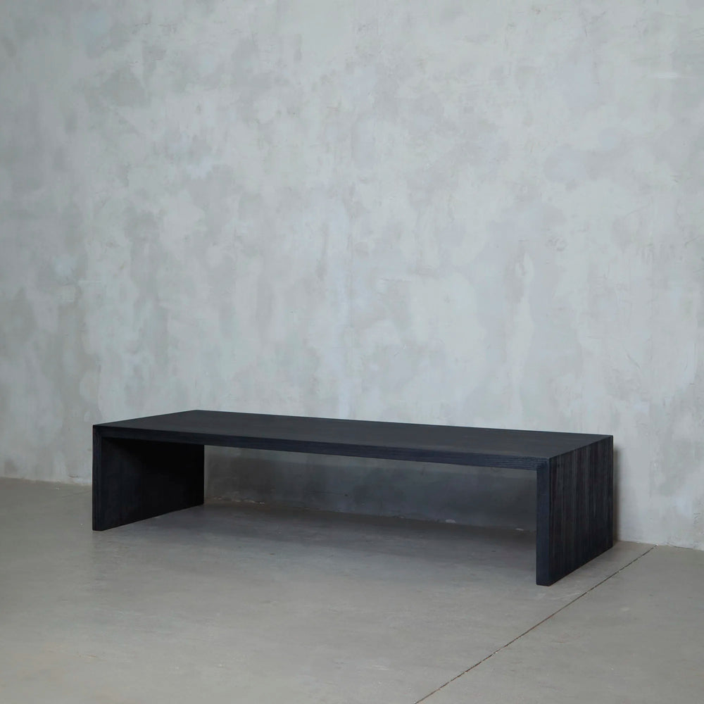 MESA CENTRO CORCHETE NEGRA