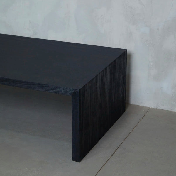MESA CENTRO CORCHETE NEGRA