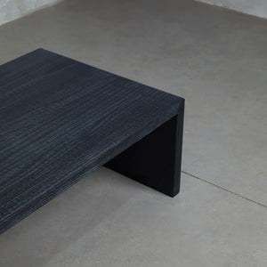 MESA CENTRO CORCHETE NEGRA