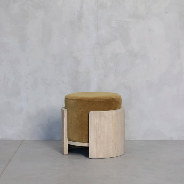 POUF CAYETANO MOSTAZA