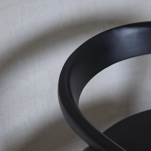 Silla Curvilínea Negra